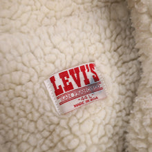 Load image into Gallery viewer, Vintage levis Denim Sherpa Jacket - L