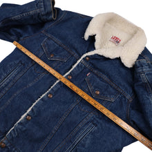 Load image into Gallery viewer, Vintage levis Denim Sherpa Jacket - L