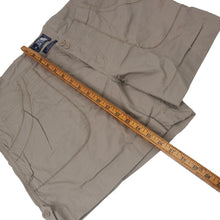 Load image into Gallery viewer, Vintage The North Face Hiking Shorts - W14