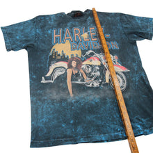 Load image into Gallery viewer, Vintage Harley Davidson "On the Prowl" Graphic T Shirt