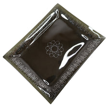 Load image into Gallery viewer, Vintage MCM Atomic Glass Plates - 9"