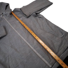 Load image into Gallery viewer, Mountain Hardwear Light Rain Jacket - M