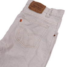 Load image into Gallery viewer, Vintage levis 550 Orange Tab Denim Shorts - 34"