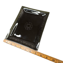 Load image into Gallery viewer, Vintage MCM Atomic Glass Plates - 9"
