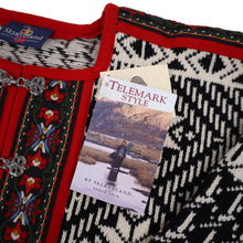 Load image into Gallery viewer, Vintage NWT Skjaeveland Norwegian Traditional Wool Sweater - S