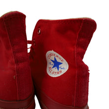 Load image into Gallery viewer, Vintage Converse Chuck Traylor USA Made Sneakers - M4/W6