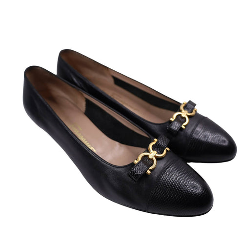 Vintage Salvatore Ferragamo Boutique Classic Buckle Pump Heals - W7