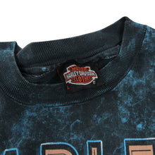 Load image into Gallery viewer, Vintage Harley Davidson "On the Prowl" Graphic T Shirt