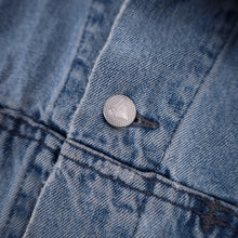 Load image into Gallery viewer, Vintage Levis Silvertab Denim Jean Jacket - L