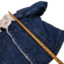 Load image into Gallery viewer, Vintage levis Denim Sherpa Jacket - L