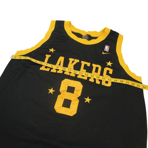 1957 LA LAKERS BRYANT #8 NIKE REWIND SWINGMAN JERSEY (HOME) Y