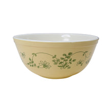 Load image into Gallery viewer, Vintage Pyrex Floral Mixing Bowl - 2.5L