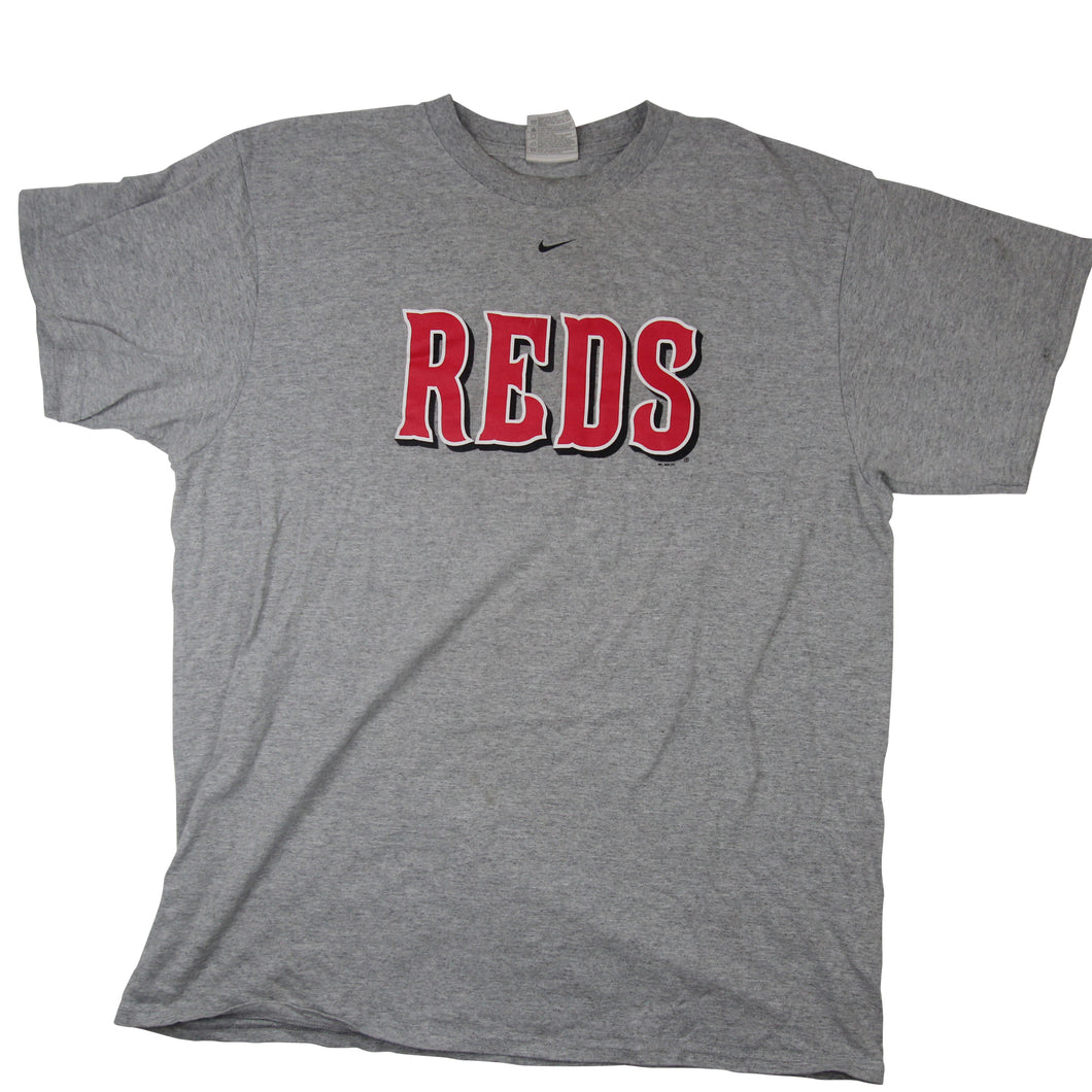 Vintage Nike Cincinnati Reds Graphic T Shirt - L