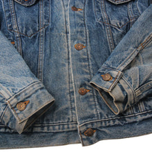 Load image into Gallery viewer, Vintage Levi&#39;s Blanket Lined Denim Trucker Jacket - L