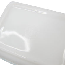 Load image into Gallery viewer, Vintage Pyrex Butterprint 1.5 Qt Baking Dish