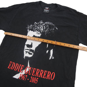 Vintage WWE Eddie Guerrero Memorial T Shirt - M