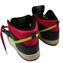 Load image into Gallery viewer, Nike Dunk World Basketball Festival Pack &quot;London&quot; Sneakers - M9