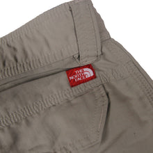 Load image into Gallery viewer, The North Face Hybrid Adventure Zip Off Pants Shorts - 34&quot;