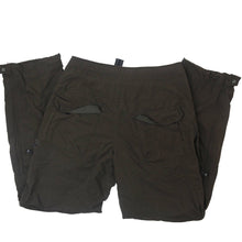 Load image into Gallery viewer, Mountain Hardwear Adventure Pants Shorts - S