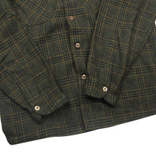 Load image into Gallery viewer, Vintage Pendleton %100 Virgin Wool Plaid Shirt - M