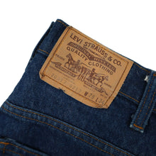 Load image into Gallery viewer, Vintage Levi&#39;s 20517 Orange Tab Denim Jeans - 28&quot;x34&quot;
