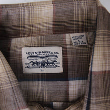 Load image into Gallery viewer, Vintage Levis Pearl Snap Down Plaid Shirt - L